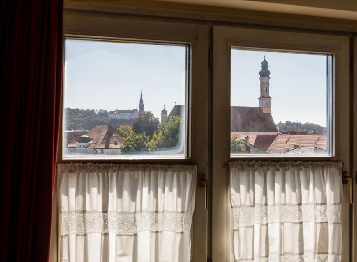 Simones Hotel Fuerstenhof 란츠후트 외부 사진
