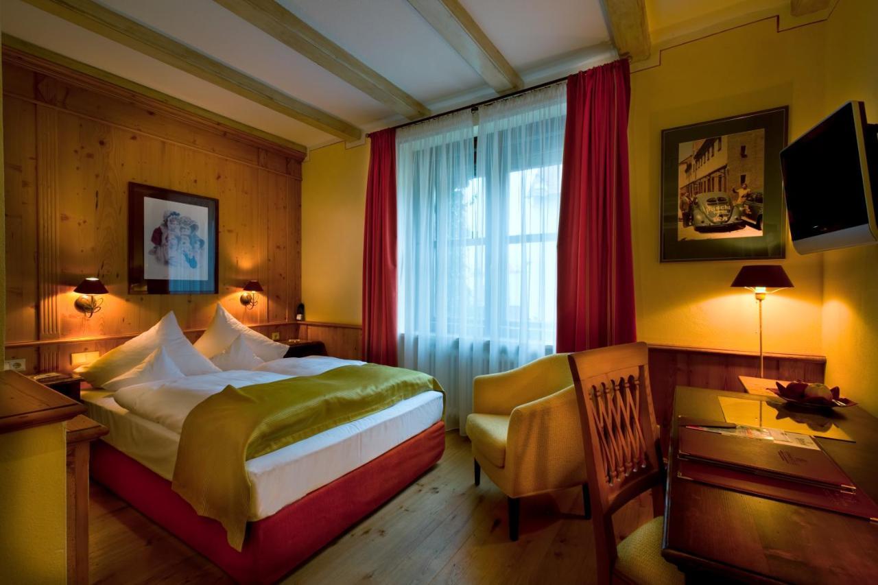 Simones Hotel Fuerstenhof 란츠후트 외부 사진
