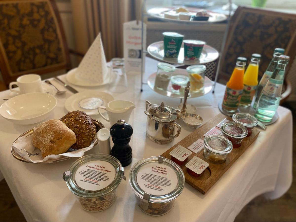 Simones Hotel Fuerstenhof 란츠후트 외부 사진