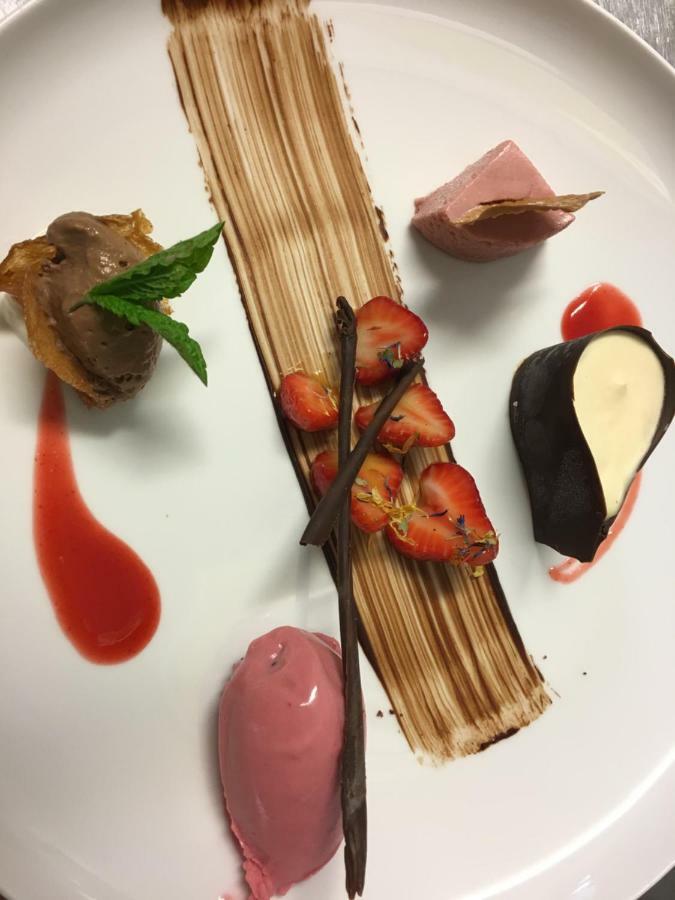 Simones Hotel Fuerstenhof 란츠후트 외부 사진