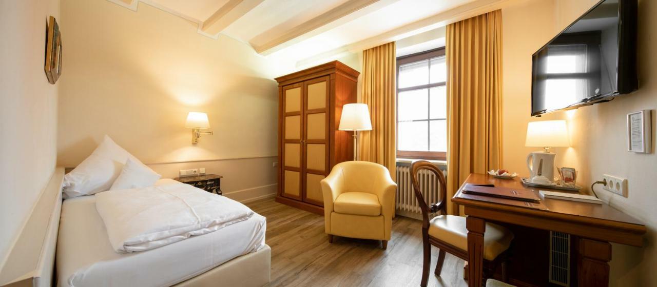 Simones Hotel Fuerstenhof 란츠후트 외부 사진