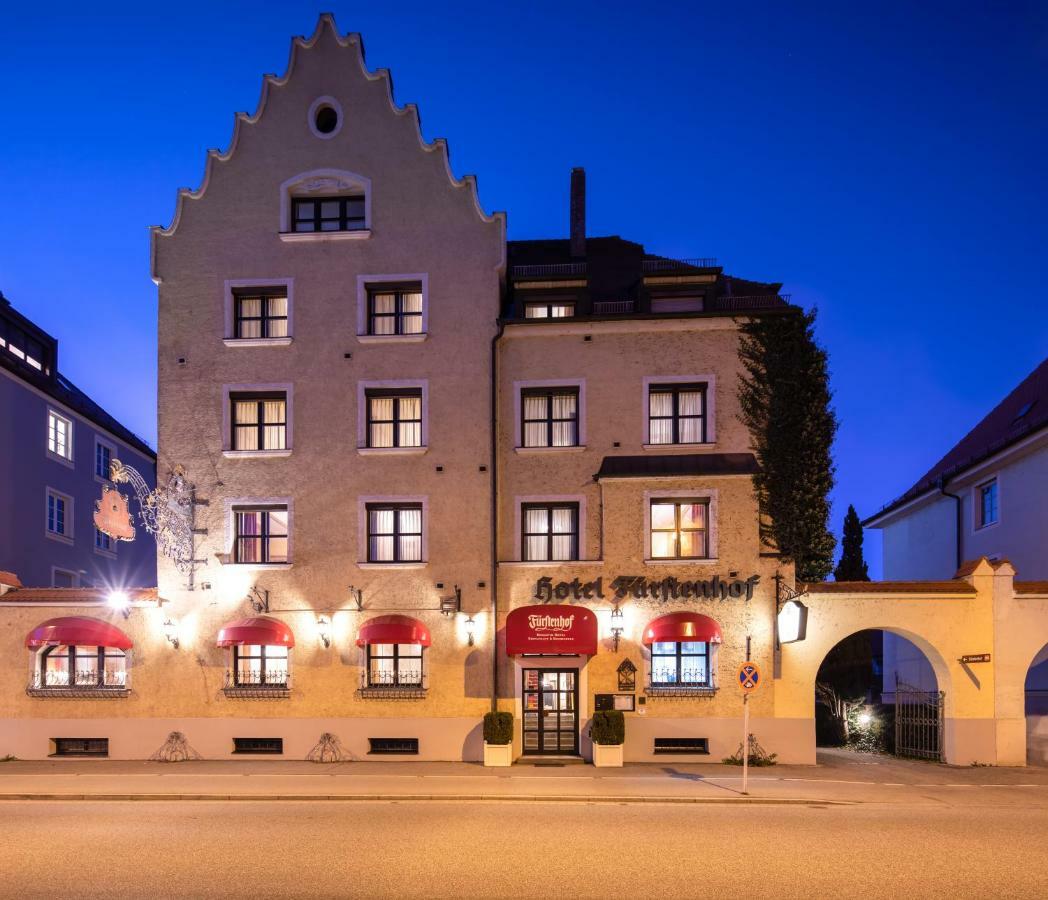 Simones Hotel Fuerstenhof 란츠후트 외부 사진