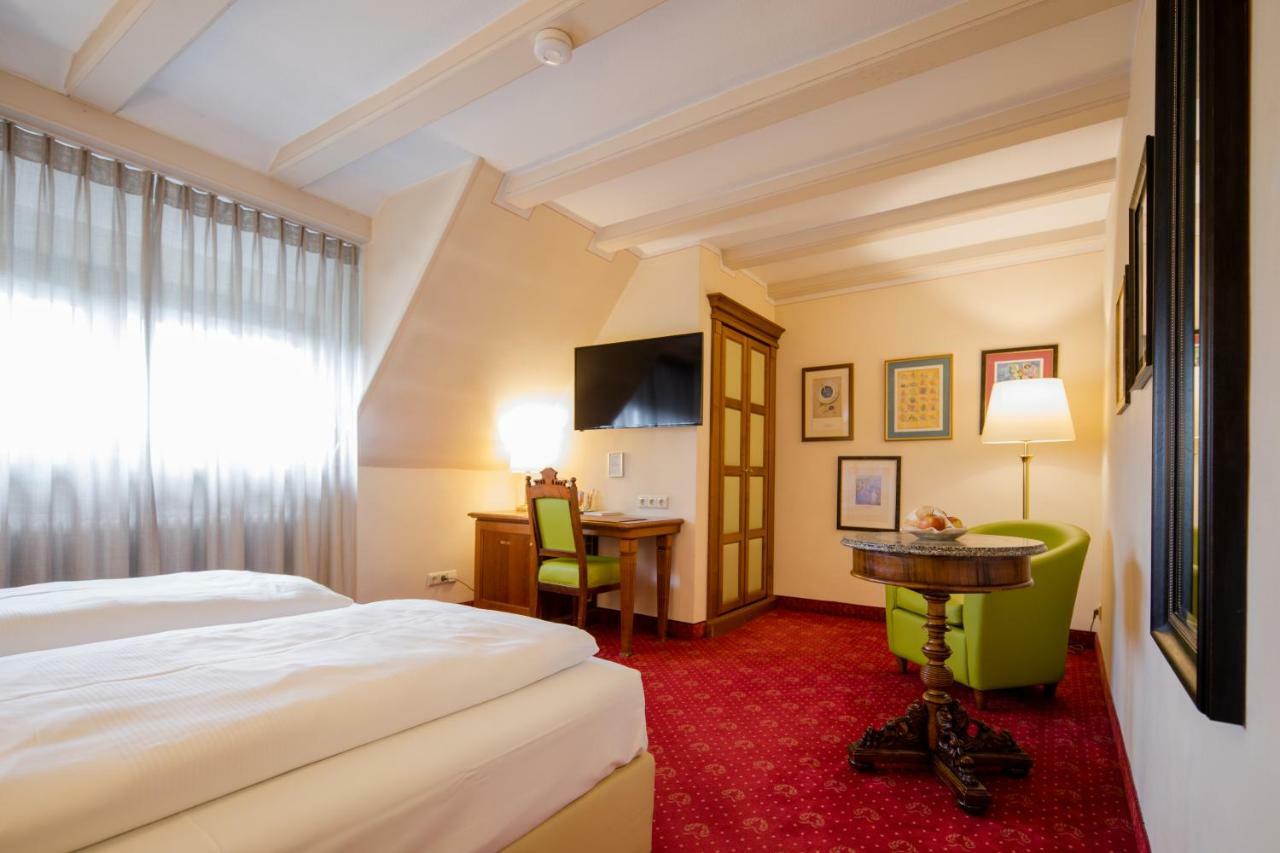 Simones Hotel Fuerstenhof 란츠후트 외부 사진