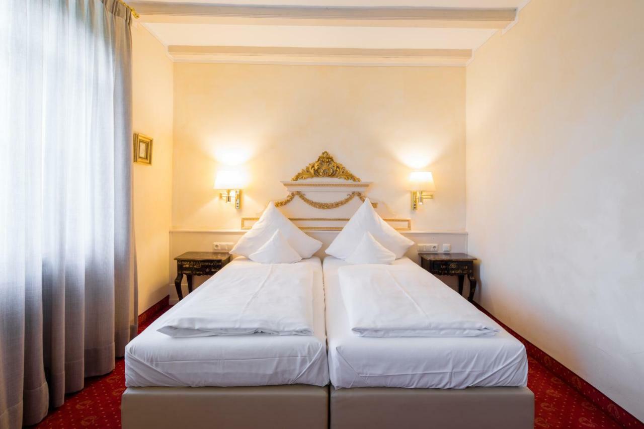 Simones Hotel Fuerstenhof 란츠후트 외부 사진