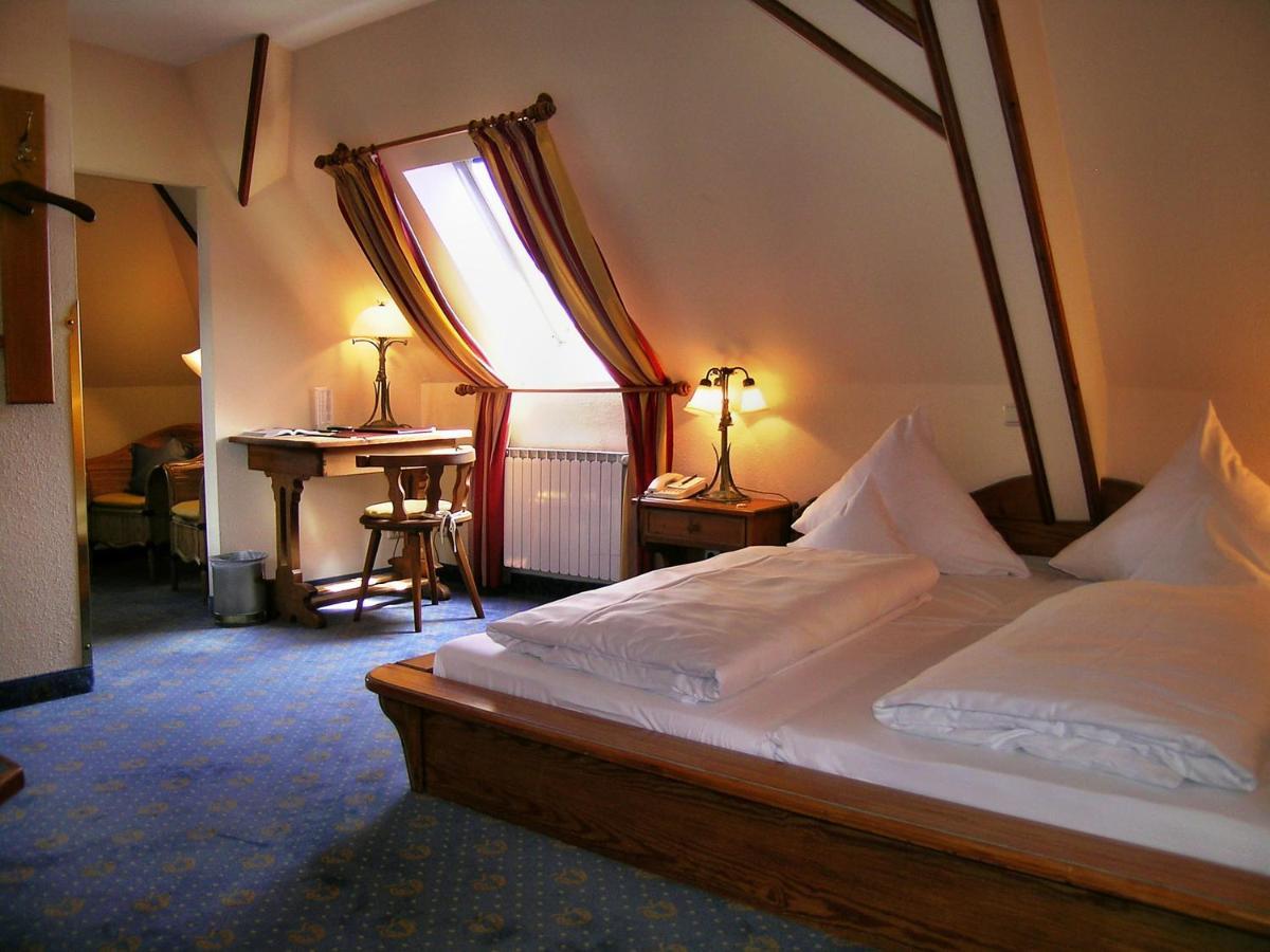 Simones Hotel Fuerstenhof 란츠후트 외부 사진